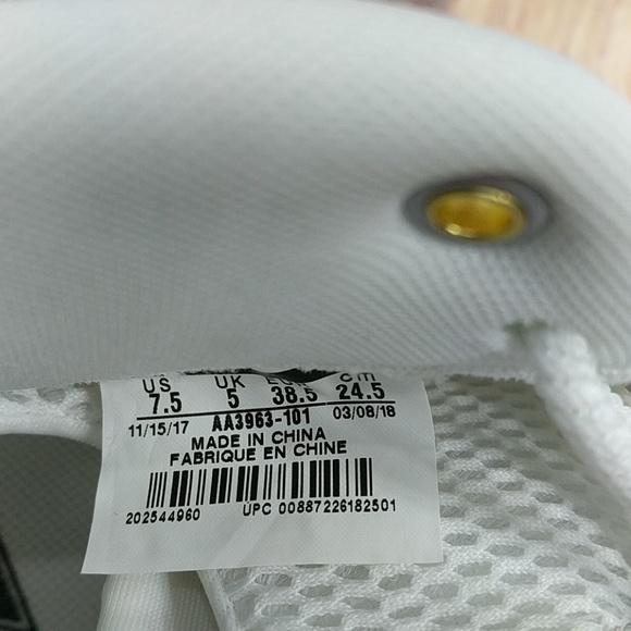 Nike Air Foamposite One 'Summit White" Women's DS - Picture 7 of 8